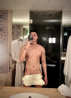 Capricornus Ng - Male escort in Bangkok Photo 14 of 14