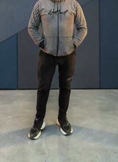 Captain Ashraf - Male escort in Cairo Photo 5 of 8