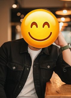 Captain Ashraf - Male escort in Cairo Photo 3 of 7