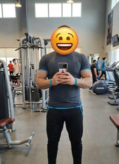 Captain Ashraf - Male escort in Cairo Photo 2 of 7