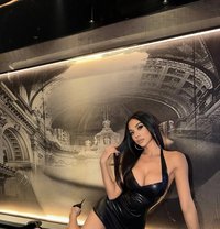 Cara good girl - Transsexual escort in Bangkok