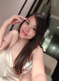 Cara - escort in Bangkok Photo 2 of 4