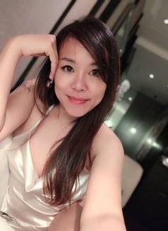 Cara - escort in Bangkok Photo 3 of 4