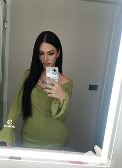 Cara - masseuse in Phuket Photo 5 of 6