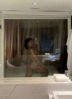 Cara / Vers Butt - Transsexual escort in Bangkok Photo 6 of 20