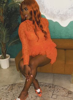 Caramel - companion in Dubai Photo 2 of 4