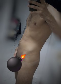 Carbon - Male escort in Dubai Photo 3 of 4