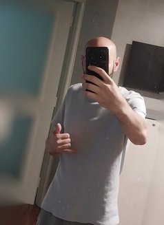 Carbon - Male escort in Dubai Photo 8 of 8