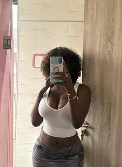 Cardi - escort in Noida Photo 1 of 3