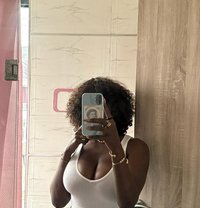 Cardi - puta in Gurgaon