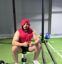 Karimعربي - Male escort in Dubai