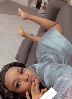 Careen - escort in Lagos, Nigeria Photo 4 of 11