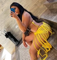 Caren - puta in Ahmedabad