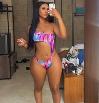 Caren - puta in Ahmedabad