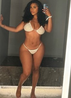 Caren - puta in Ahmedabad Photo 5 of 6