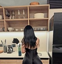 Caren - escort in Beirut Photo 3 of 5