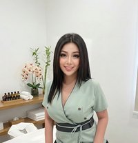 Carina Vip Comeplete with massage table - puta in Riyadh