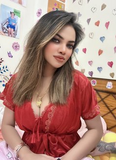 Carina - escort in Gurgaon Photo 15 of 15