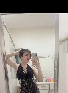 Carla - Male escort in Riyadh Photo 2 of 3