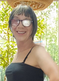 Carla - masseuse in Montevideo Photo 2 of 3