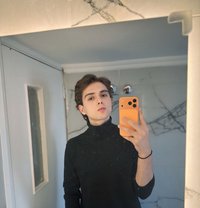 Carlo - Male escort in Beirut