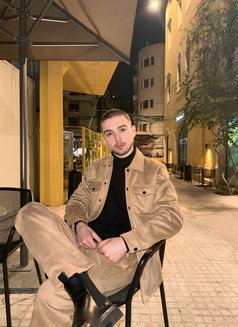 Carlo - Male escort in Beirut Photo 7 of 7