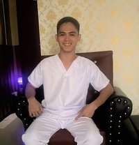 Carlos - masseur in Cebu City