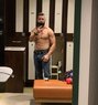 Carlos Silver Fox - Acompañantes masculino in London Photo 2 of 4