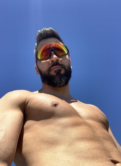 Carlos Silver Fox - Acompañantes masculino in London Photo 3 of 3