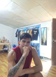 Carlvo - Male escort in Cebu City Photo 6 of 6