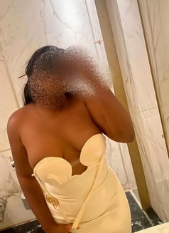 Carmen Laffite Paris - escort in Dubai Photo 2 of 7