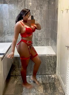 Carmen Laffite Paris - escort in Dubai Photo 6 of 7