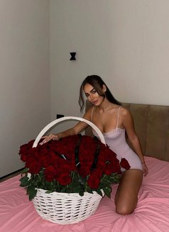 Carmen - escort in Dubai Photo 5 of 5