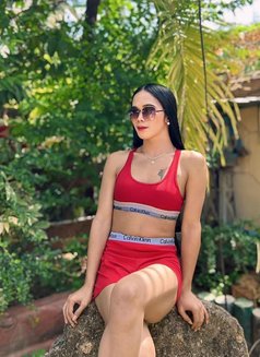 Carmina - Transsexual escort in Makati City Photo 4 of 4