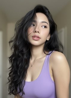 Carms - escort in Taipei Photo 3 of 5