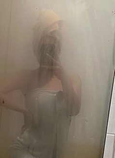 Caro - escort agency in Lagos, Nigeria Photo 2 of 2