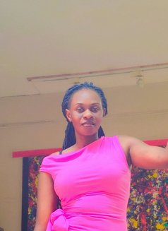 Carol - escort in Bangkok Photo 2 of 6