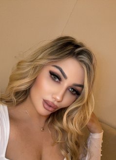 Carole - Male escort in Dubai Photo 6 of 9