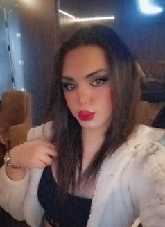 Carolina - Transsexual escort in Amman Photo 8 of 9