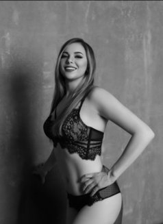 Carolina Full Service - escort in Stockholm Photo 2 of 7