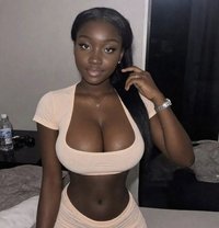 Carolina - escort in Bangkok Photo 2 of 2