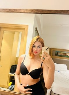 Caroline Behrs/cam girl‍♀️ - Transsexual escort in New Delhi Photo 2 of 30