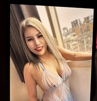 Caroline - escort in Singapore