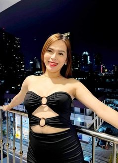 Caroline - Transsexual escort in Cebu City Photo 1 of 7