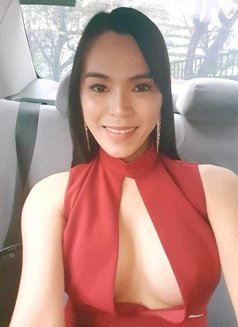 Caroline - Transsexual escort in Cebu City Photo 2 of 8