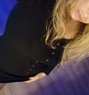 Caroline - Masajista in Paris Photo 1 of 3