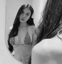 Caroline Sparkling Coco Birdnest - escort in Jakarta