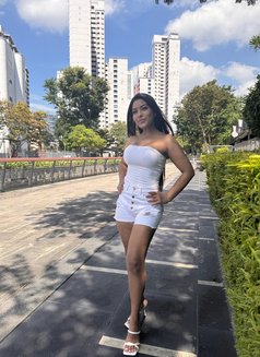 Caroline - escort in Singapore Photo 25 of 25