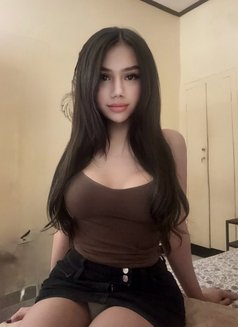 Carollinetop69 - Transsexual escort in Jakarta Photo 8 of 9