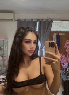 Carollinetop69 - Transsexual escort in Kuala Lumpur Photo 7 of 13